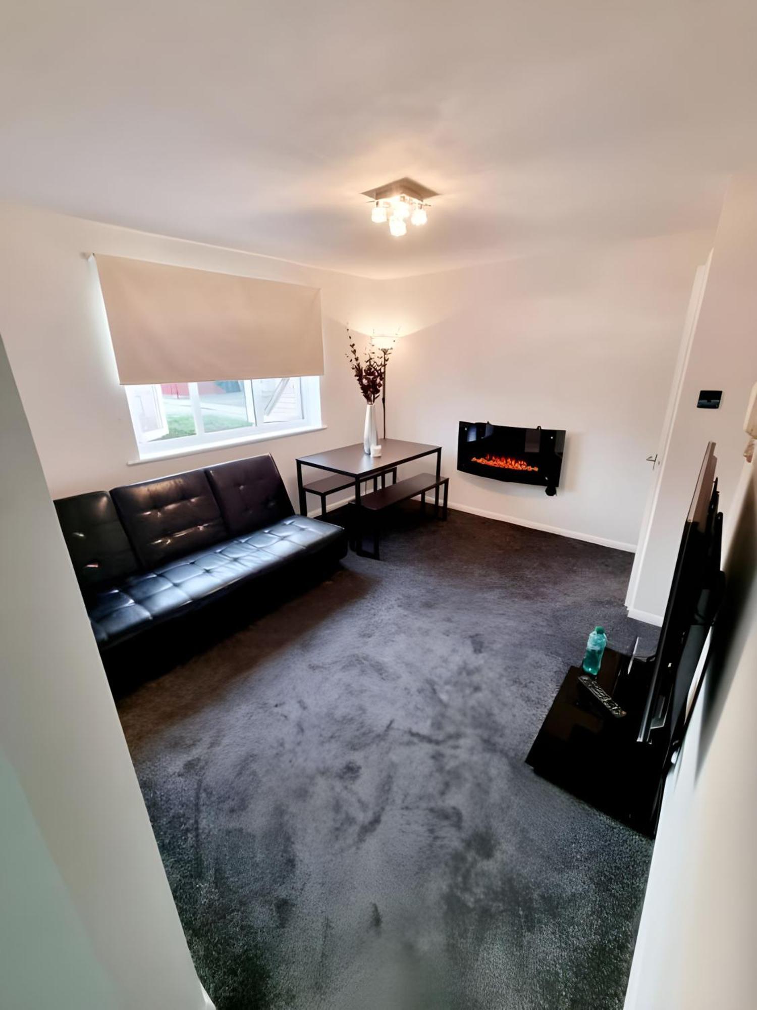 Sleek & Stylish - E15 Apartment With Parking ลอนดอน ภายนอก รูปภาพ